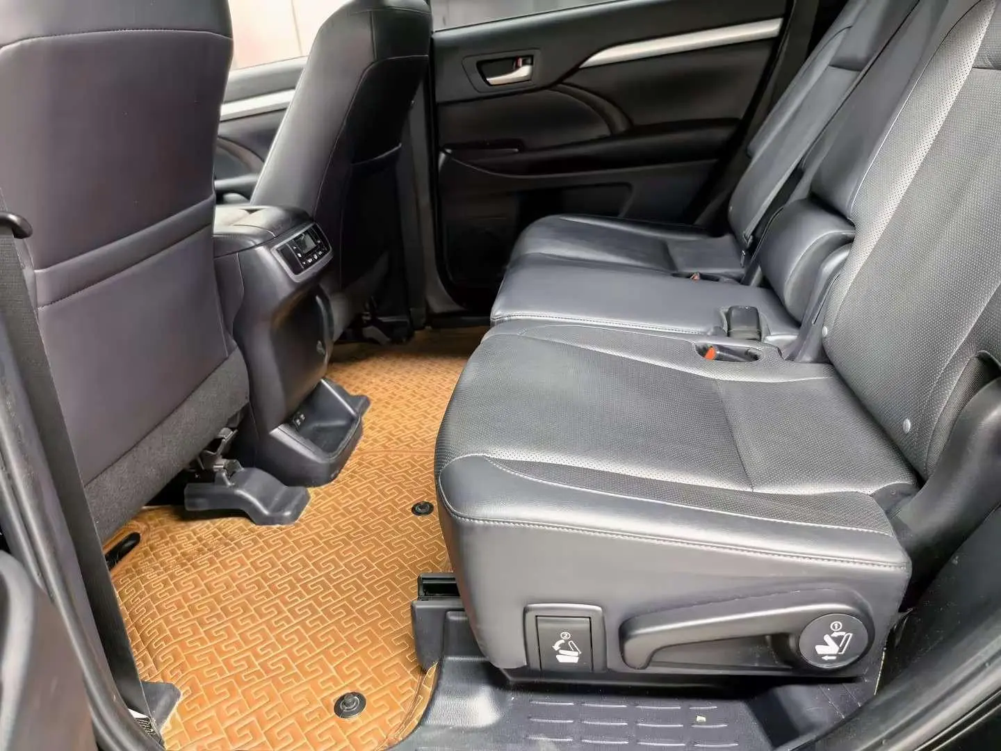 Toyota Highlander 2018 2.0T 4WD Premium 7 seat China VI