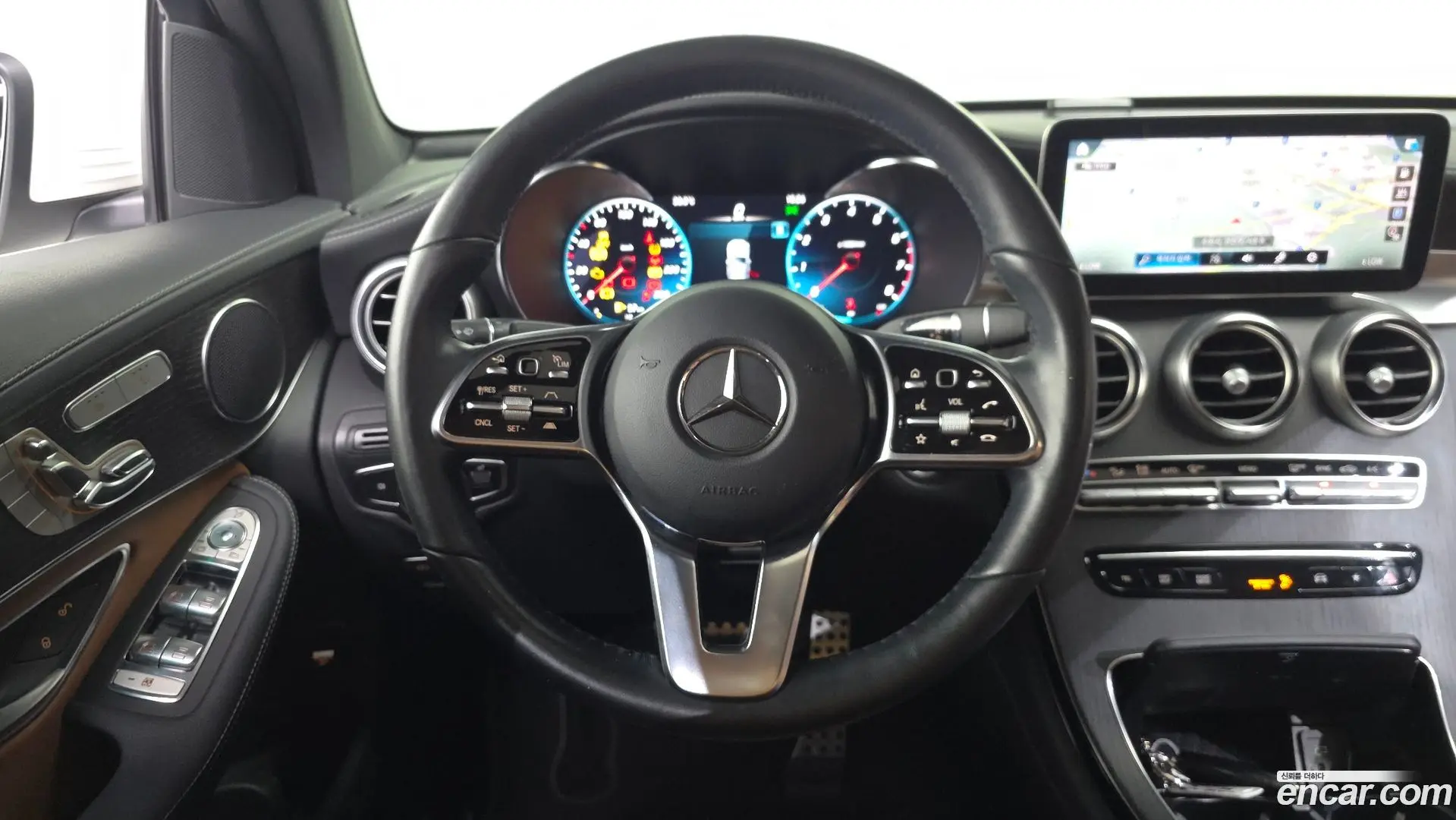 Mercedes-Benz GLC-Class GCL300 4MATIC Coupe