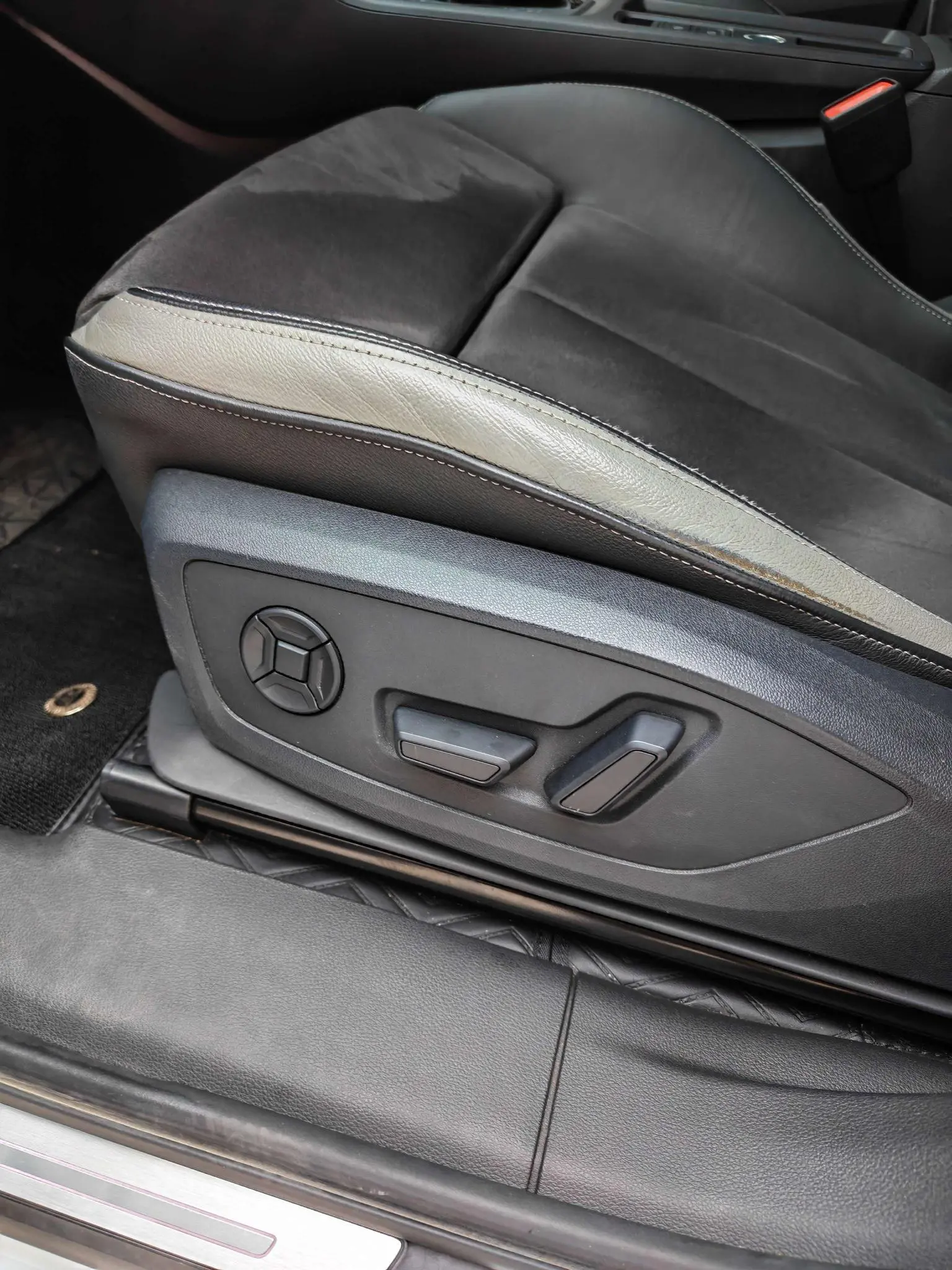 Audi Q3 2022 35 TFSI Dynamic Fashion