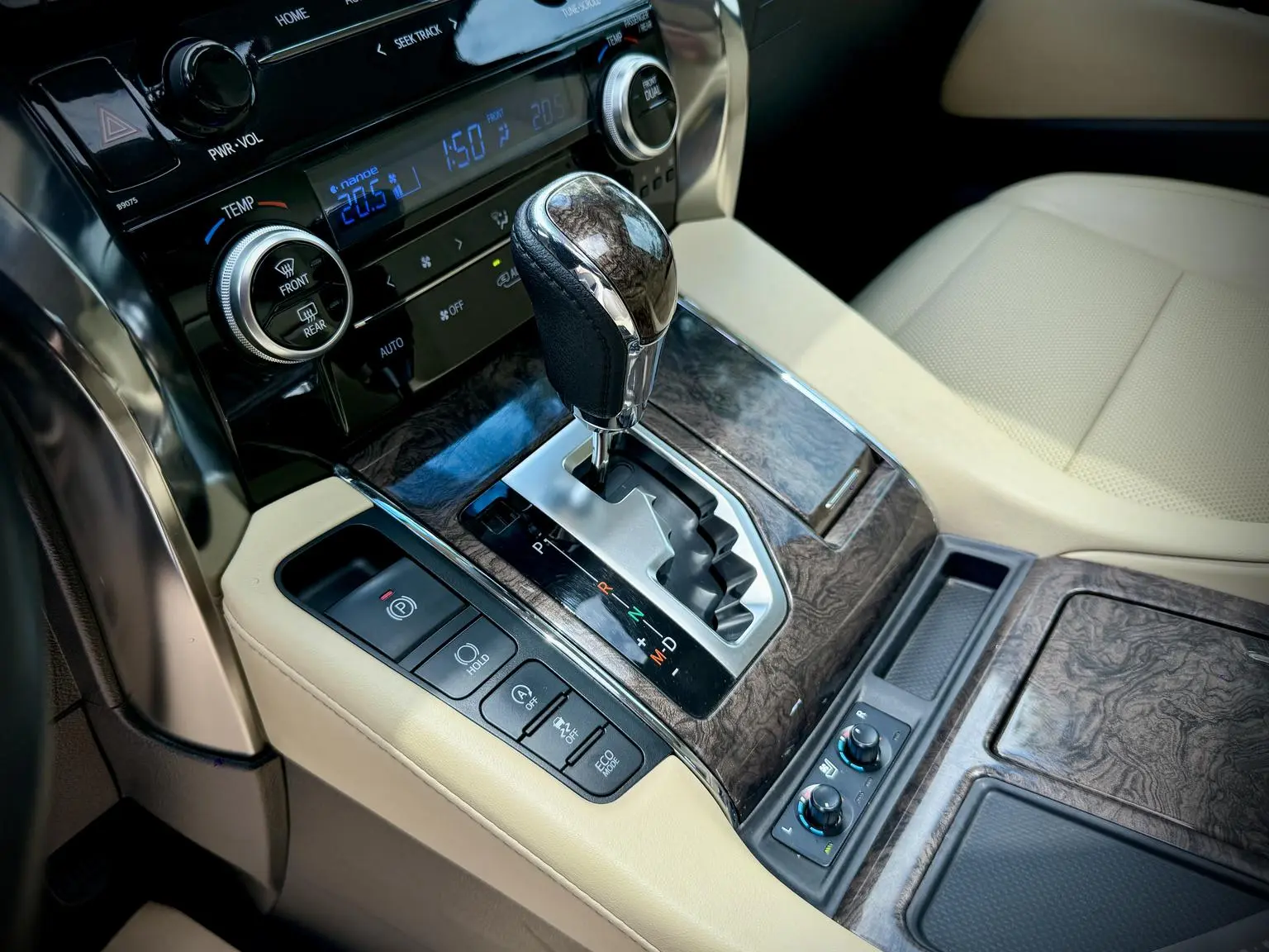 Toyota 2018 Facelift 3.5L Premium