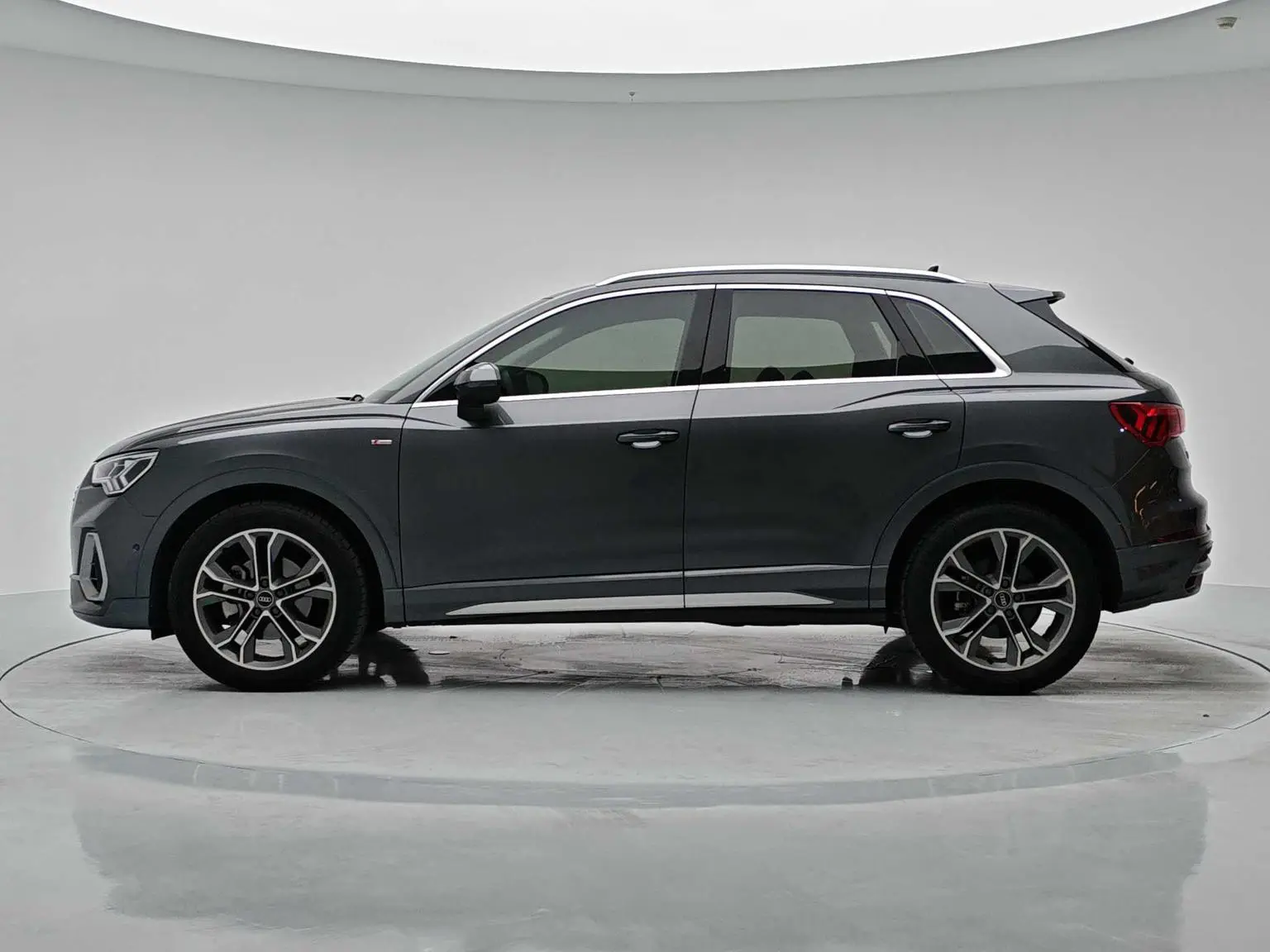 Audi Q3 2022 40 TFSI Dynamic Fashion
