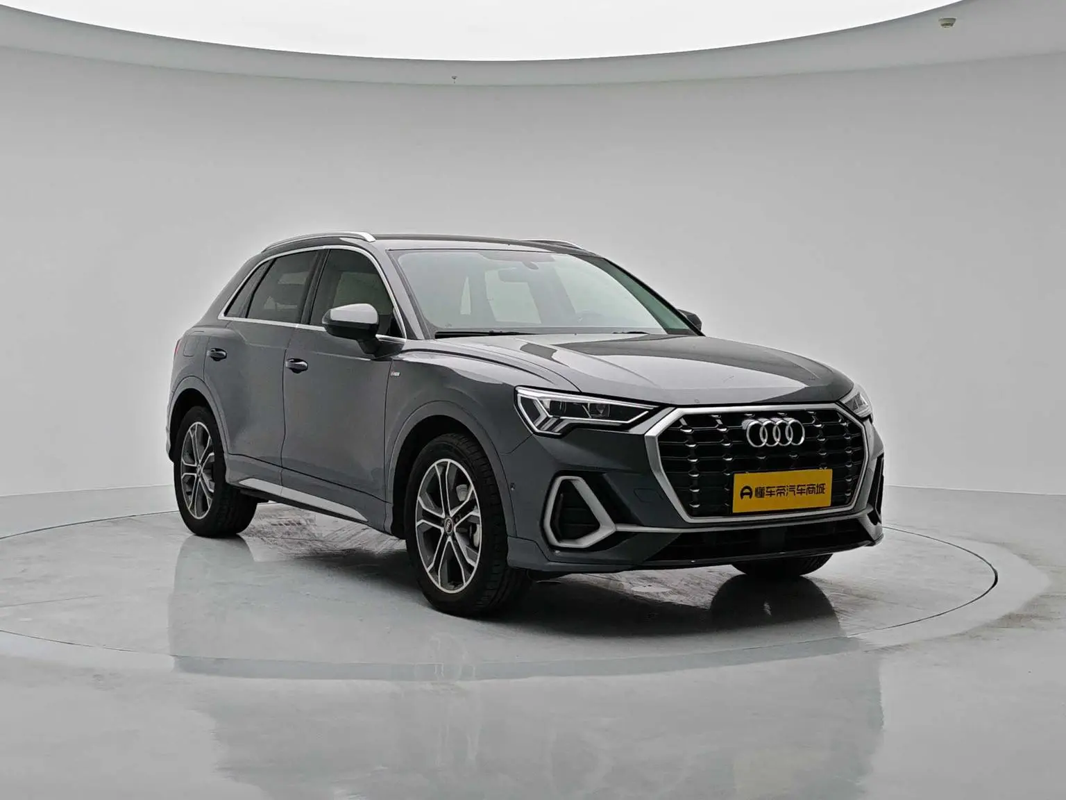 Audi Q3 2022 40 TFSI Dynamic Fashion