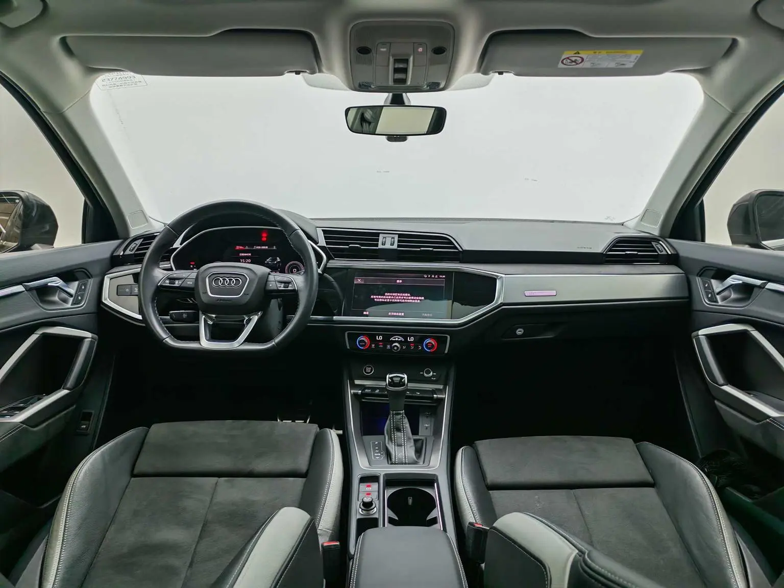Audi Q3 2022 40 TFSI Dynamic Fashion