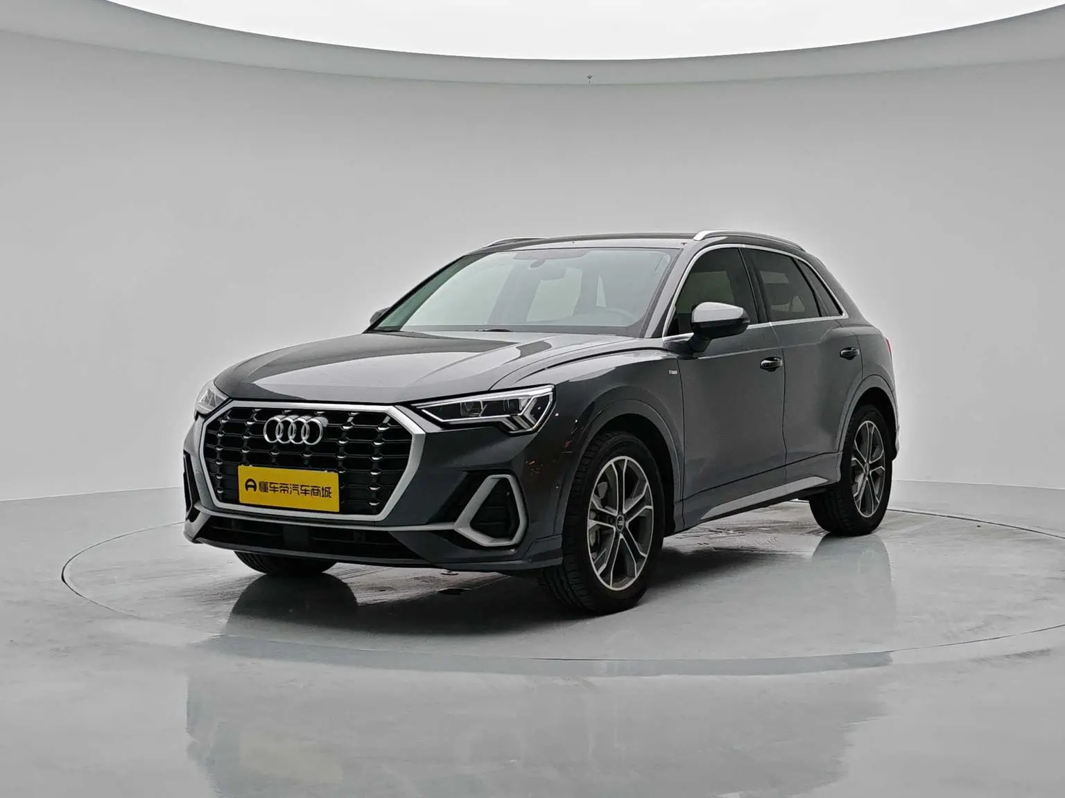 Audi Q3 2022 40 TFSI Dynamic Fashion
