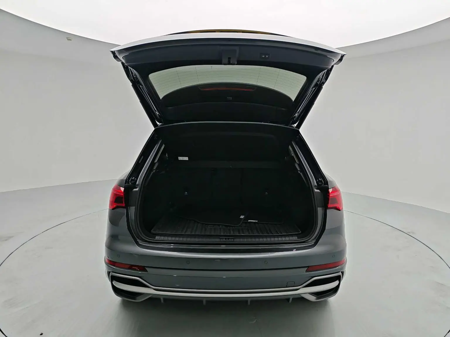 Audi Q3 2022 40 TFSI Dynamic Fashion
