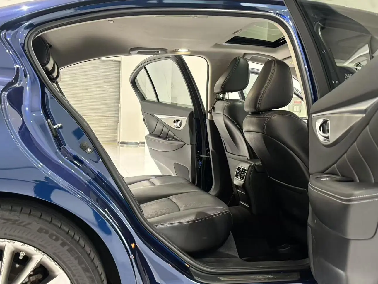 Infiniti Q50L 2018 2.0T China VI