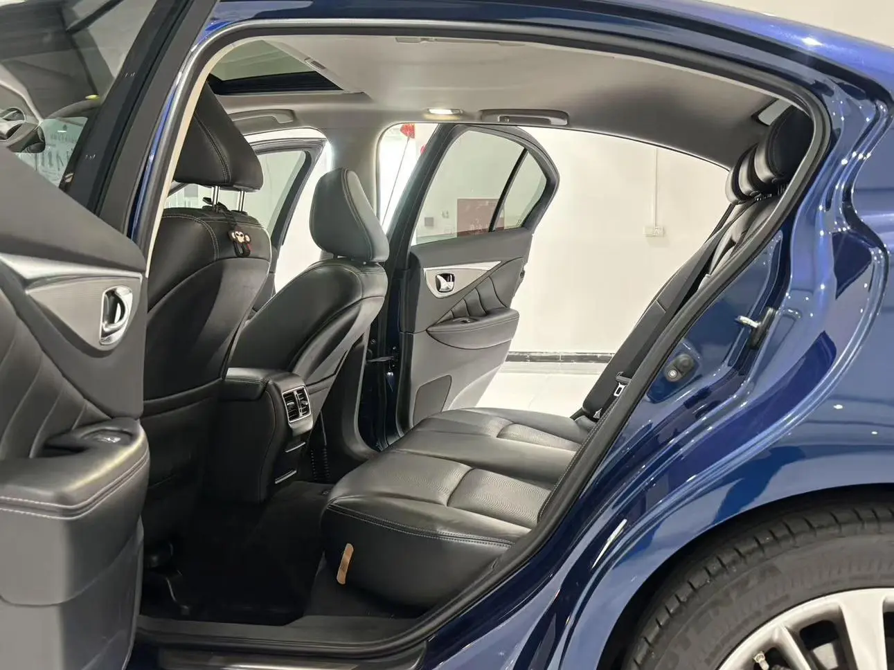 Infiniti Q50L 2018 2.0T China VI