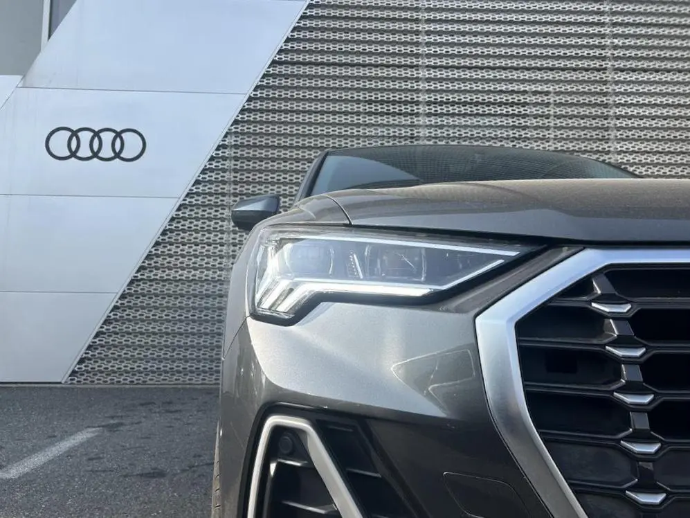 Audi Q3 2021 35 TFSI Dynamic Fashion