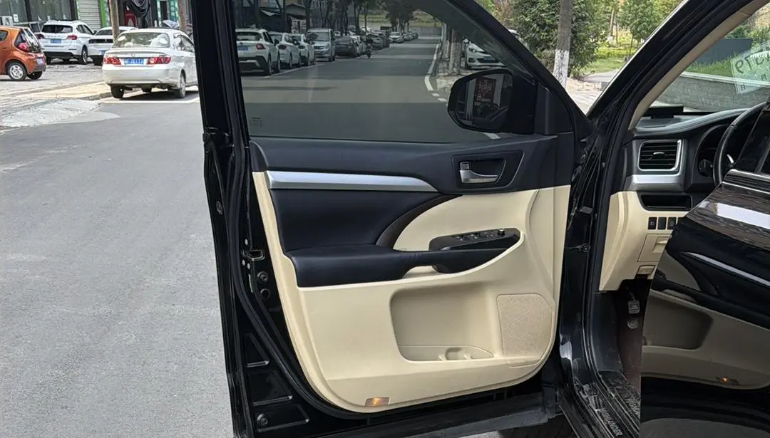 Toyota Highlander 2018 2.0T 4WD Luxury 7 seat China VI