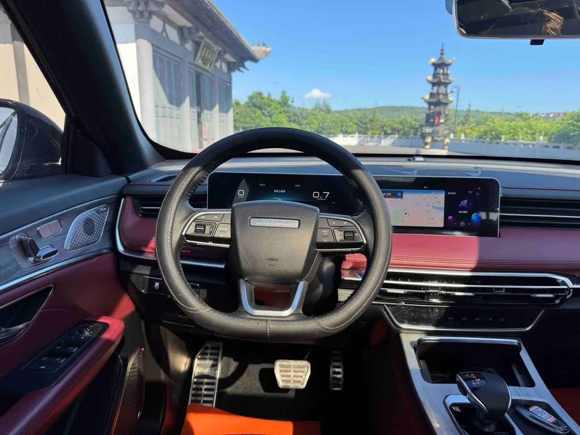 Jetour X70 PLUS 2023 1.5T DCTPLUS 5 seat