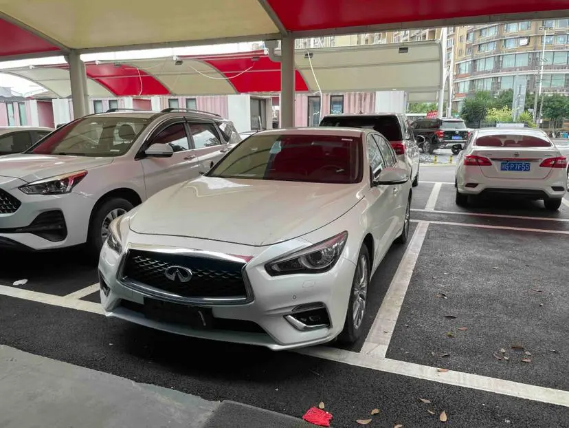 Infiniti Q50L 2018 2.0T China VI