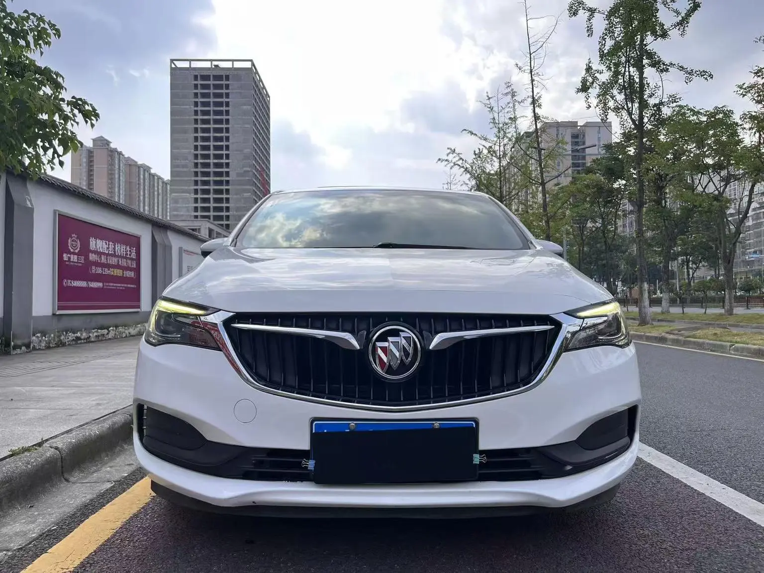 Buick GL6 2019 18T 6 seat Elite China VI