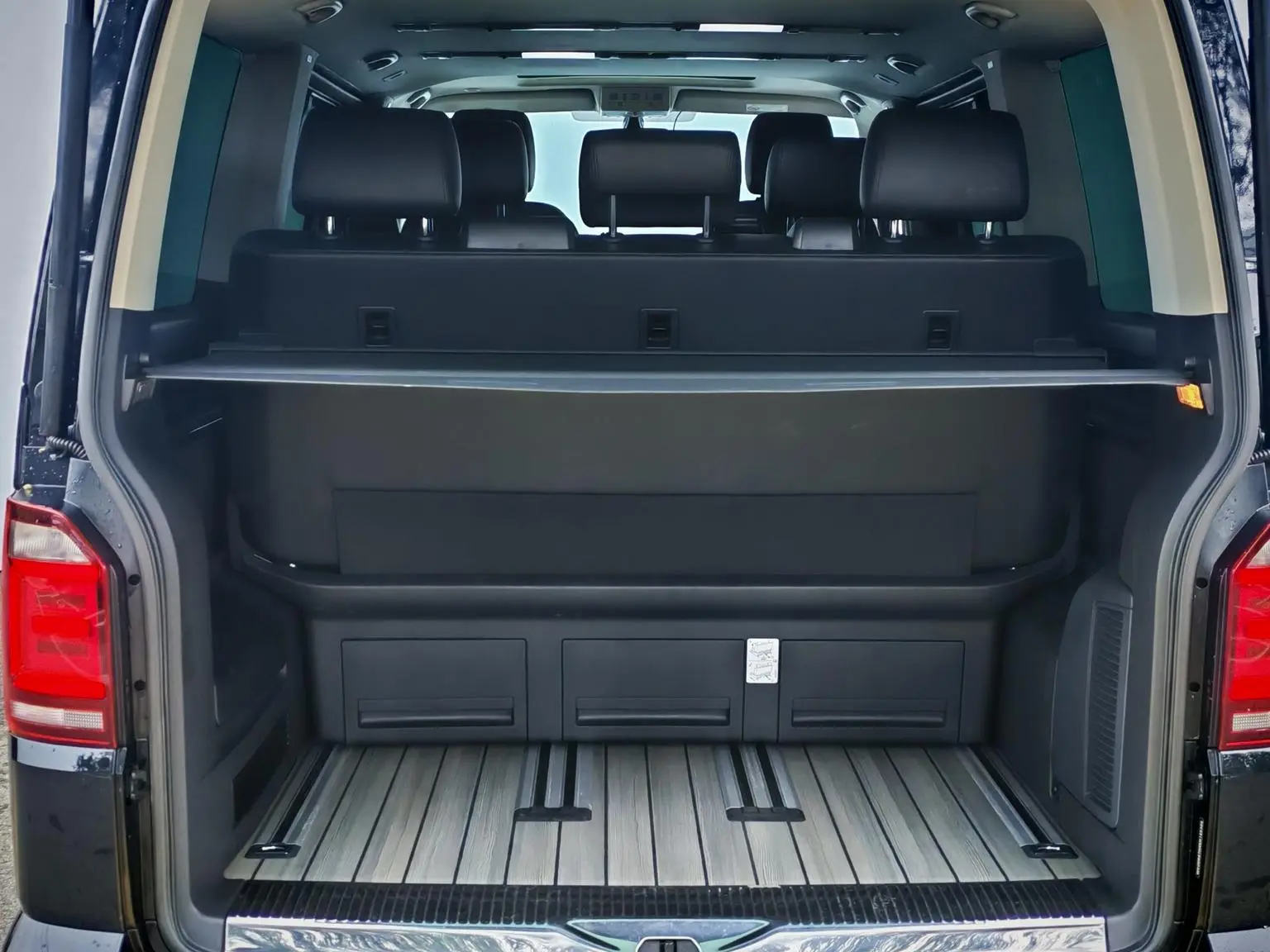 Volkswagen 2019 2.0TSI 4WD Premium Plus 7 seat