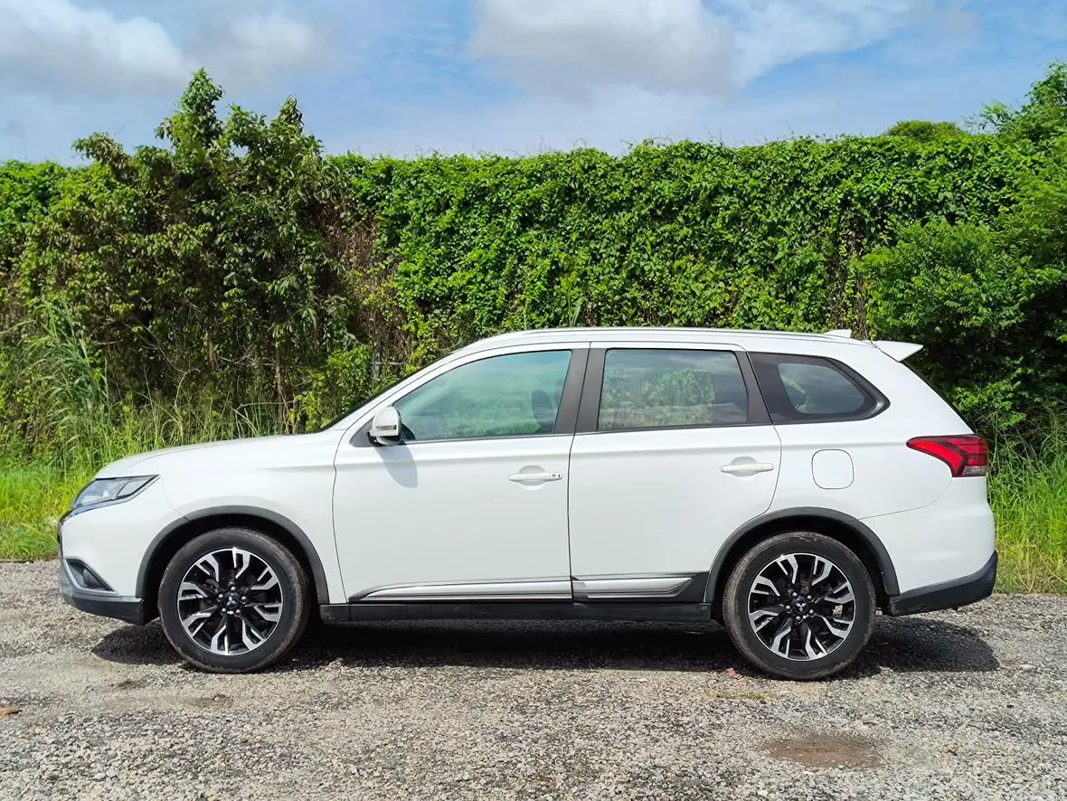 Mitsubishi Outlander 2019 2.0L 2WD Delight 5 seat China VI