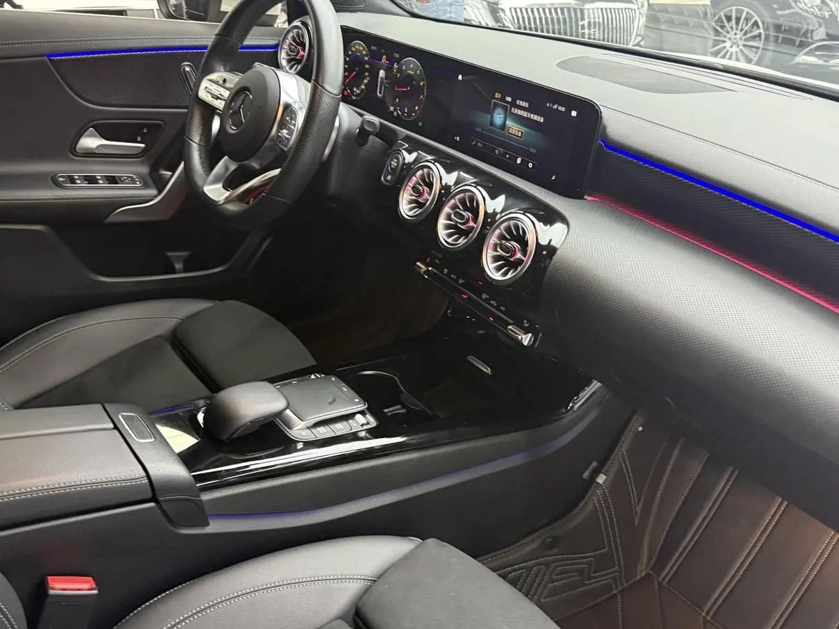 Mercedes-Benz A Class 2022 2nd Facelift A 200 L Sport Sedan Fashion