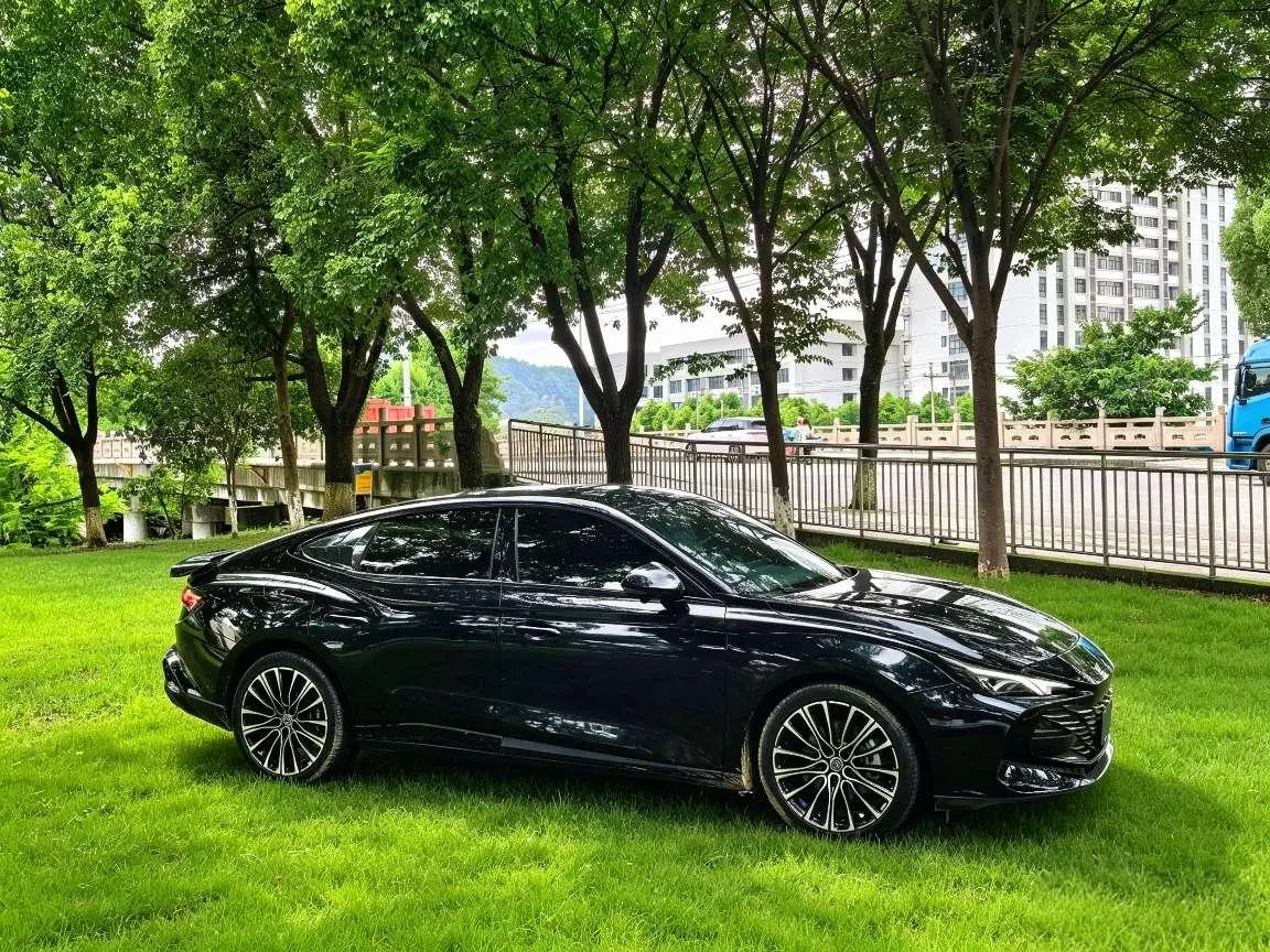MG MG7 2023 2.0T Auto Premium Plus
