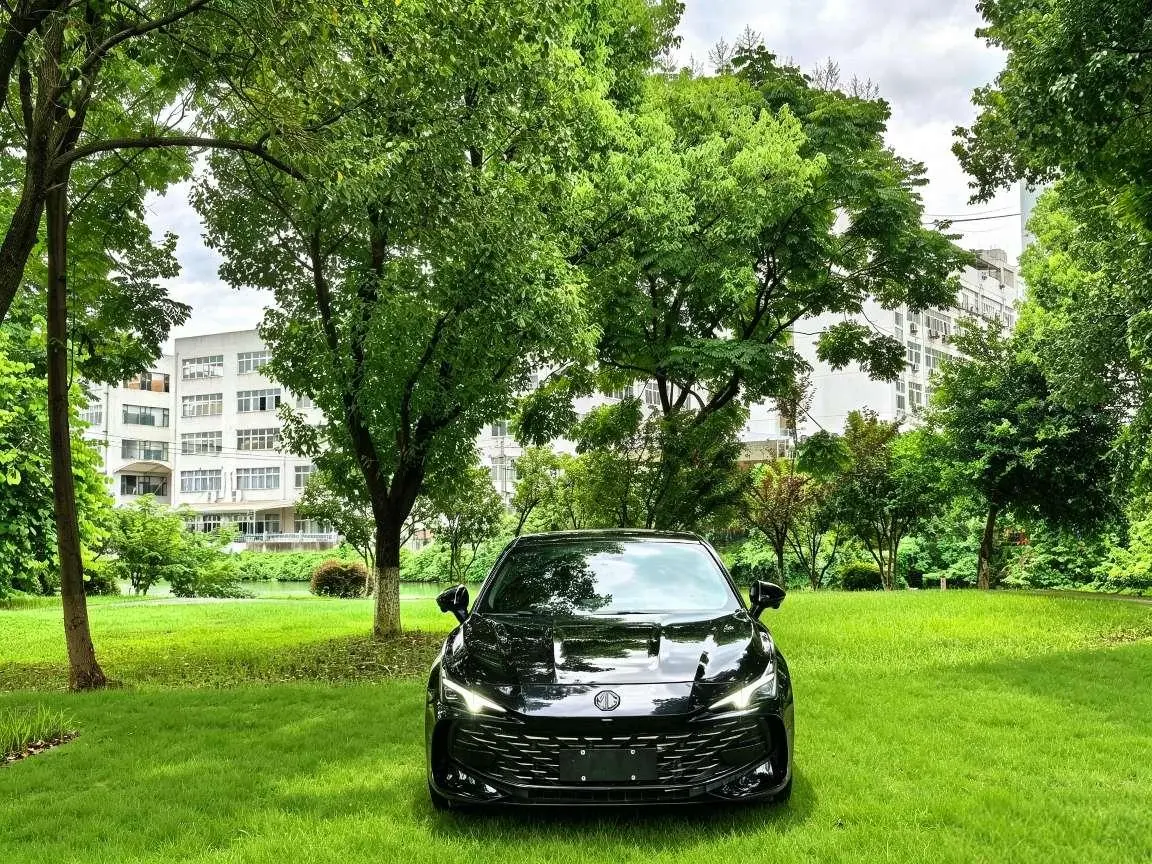 MG MG7 2023 2.0T Auto Premium Plus
