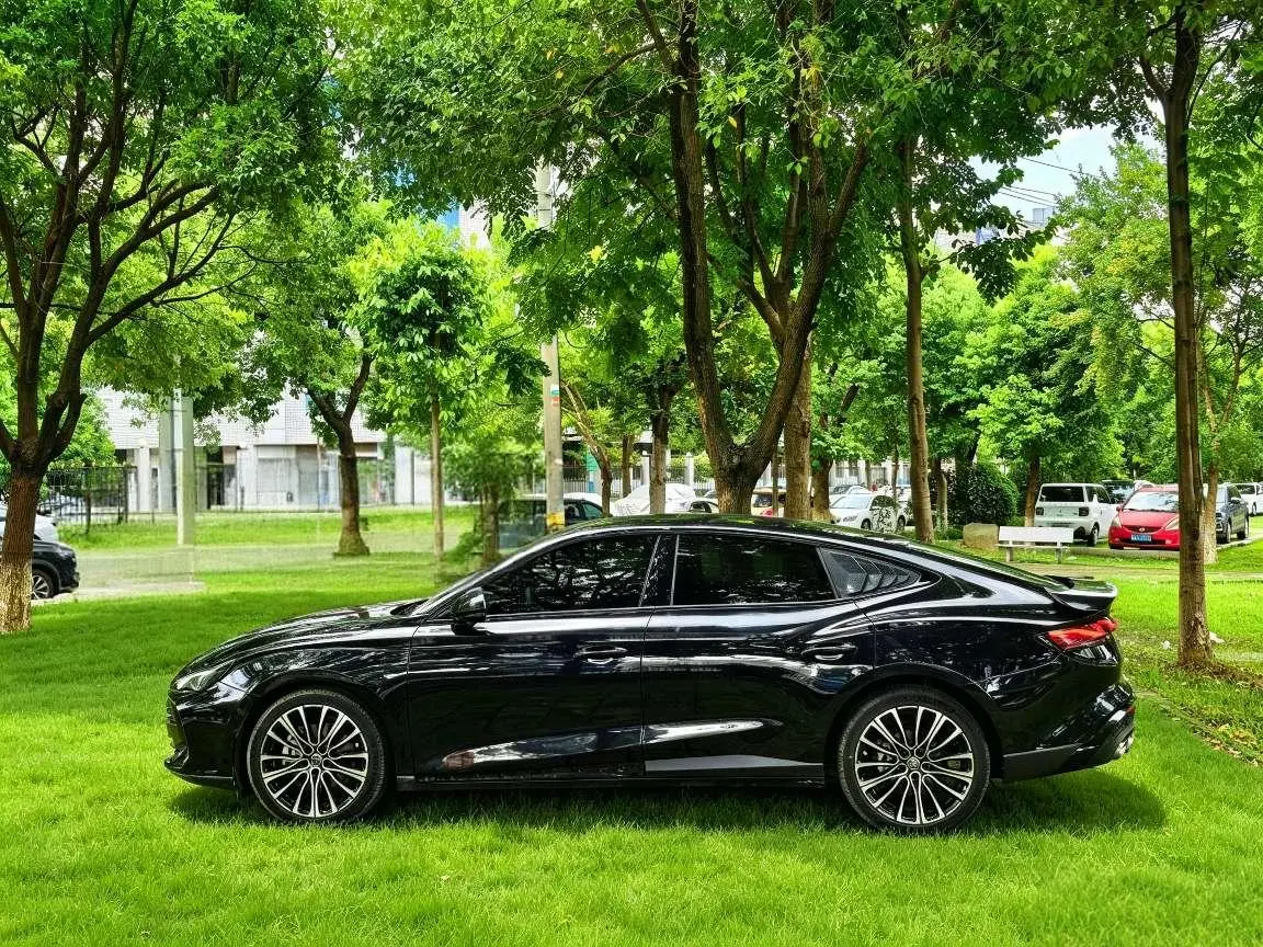 MG MG7 2023 2.0T Auto Premium Plus