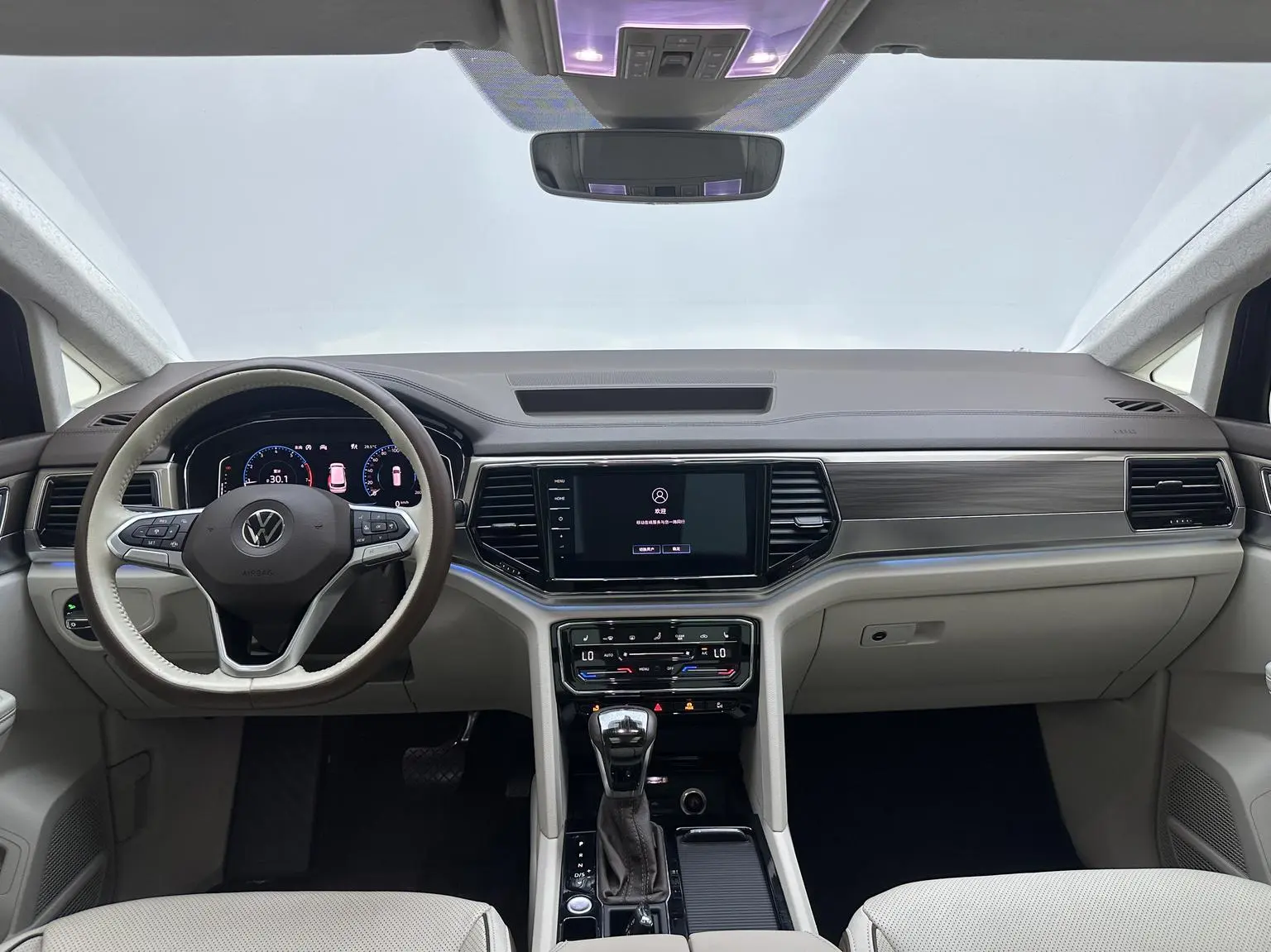 Volkswagen Viloran 2020 380TSI Flagship