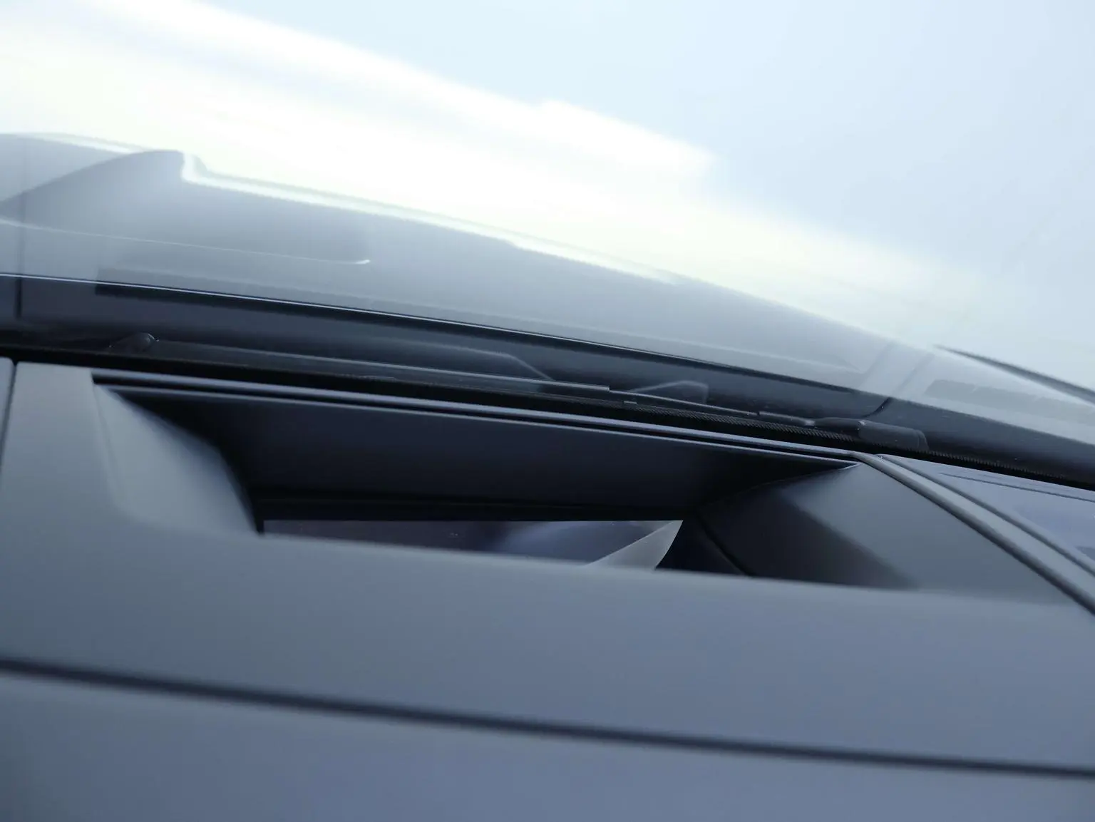 Volkswagen Touareg 2021 3.0TSI Sharp Sport Package