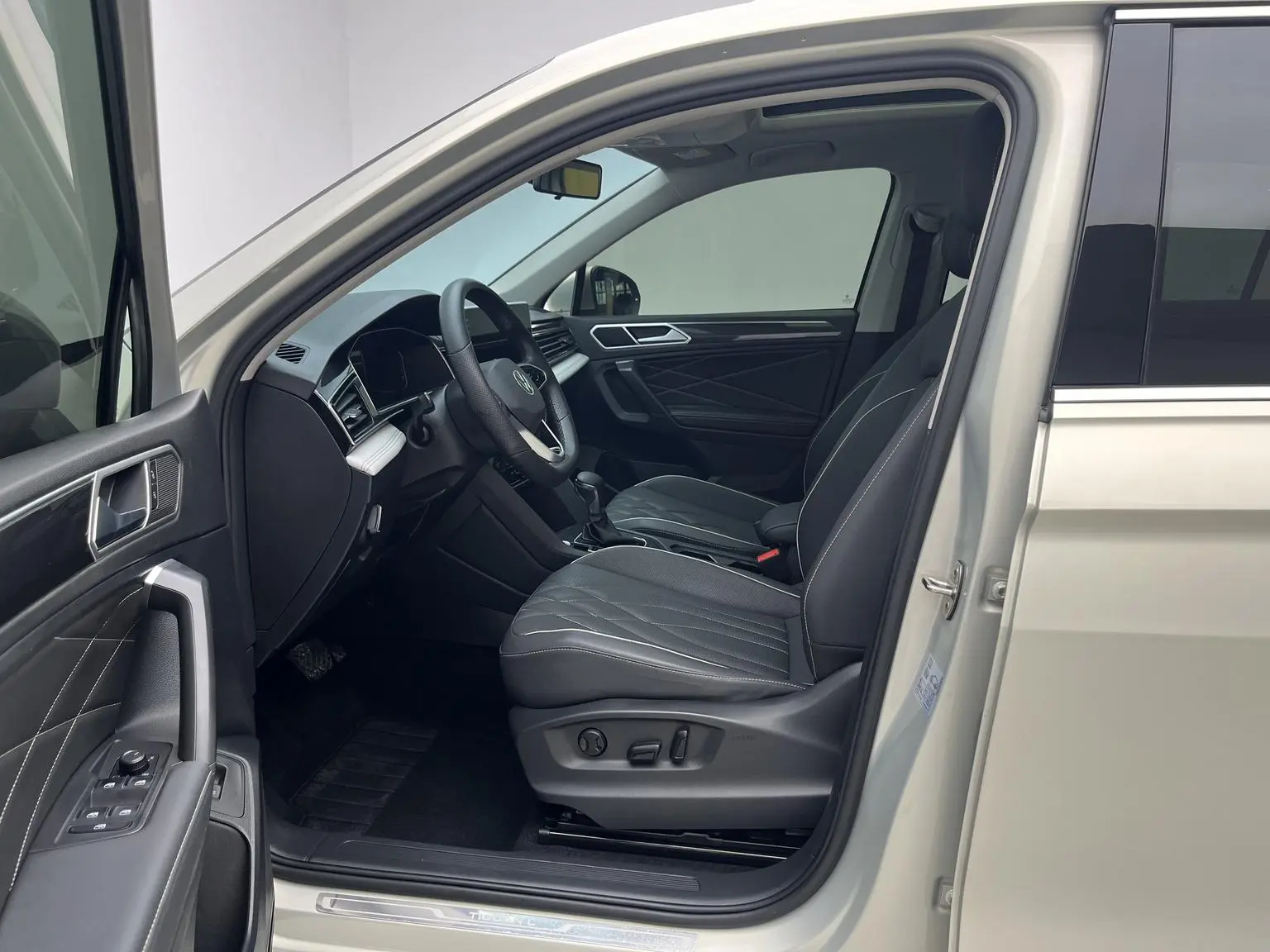 Volkswagen Tiguan L 2022 330TSI Auto 2WD Smart Enjoy