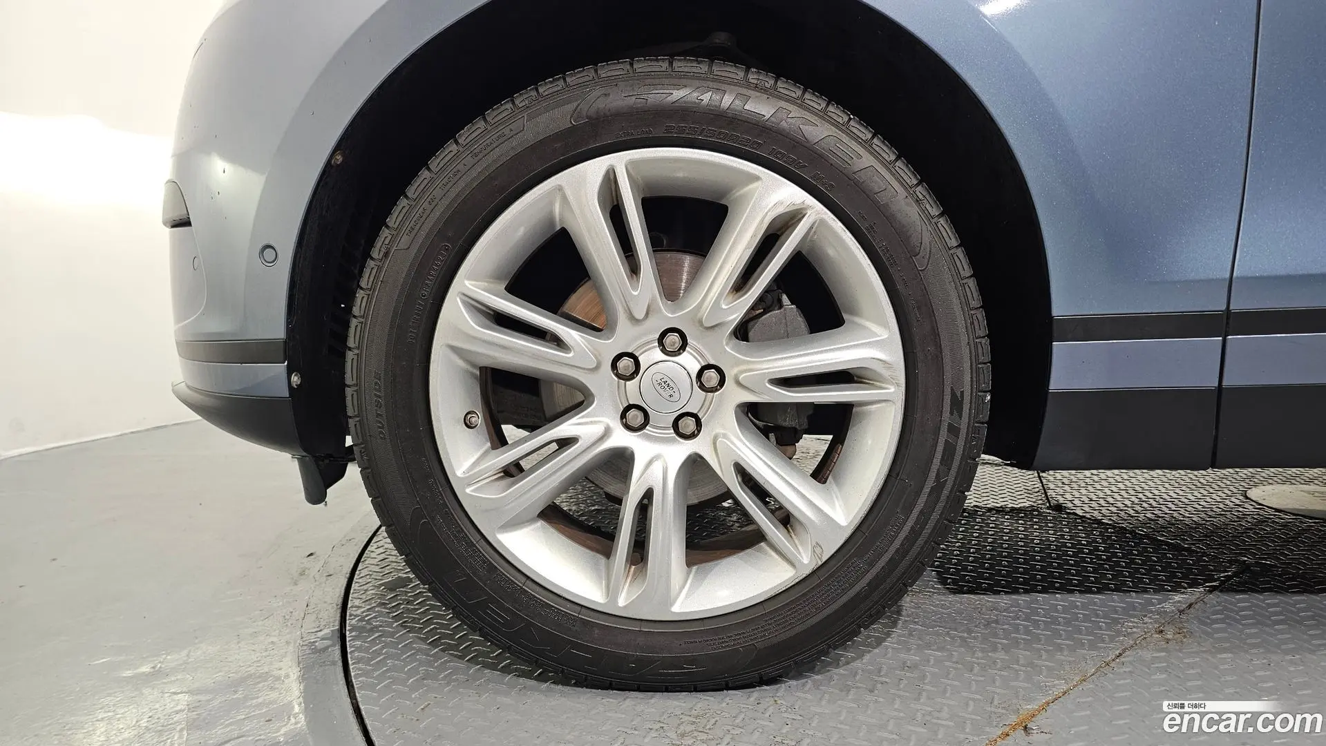 Land Rover Range Rover Velar 2.0 D240 SE