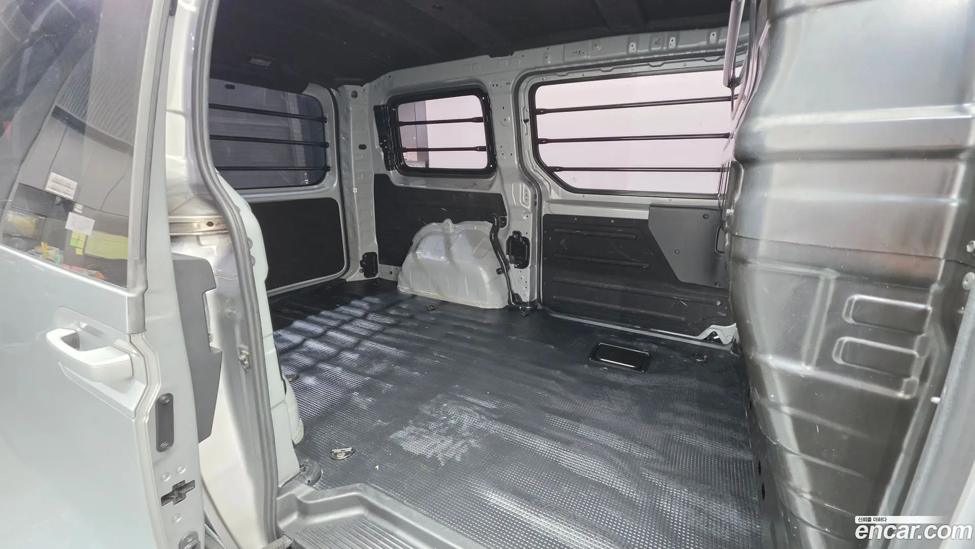 Hyundai Staria Cargo 3-Seater 2021