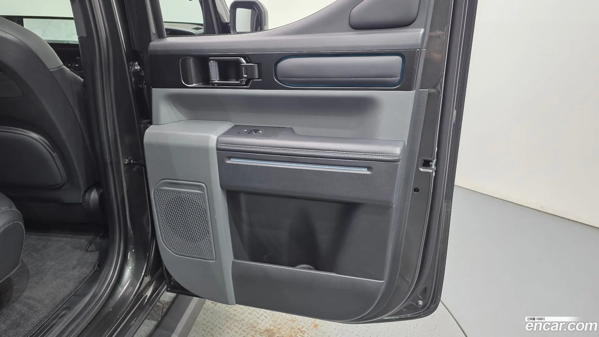 Kia Tasman 2.5T Gasoline 4WD