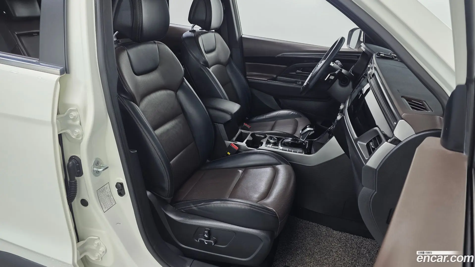 KG Mobility KORANDO Gasoline 1.5 2WD C5