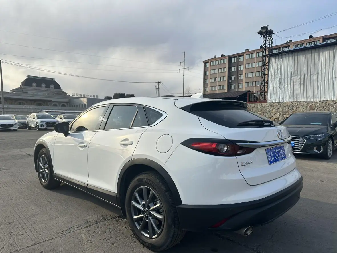 Mazda CX-4 2021 2.0L 2WD Blue Sky