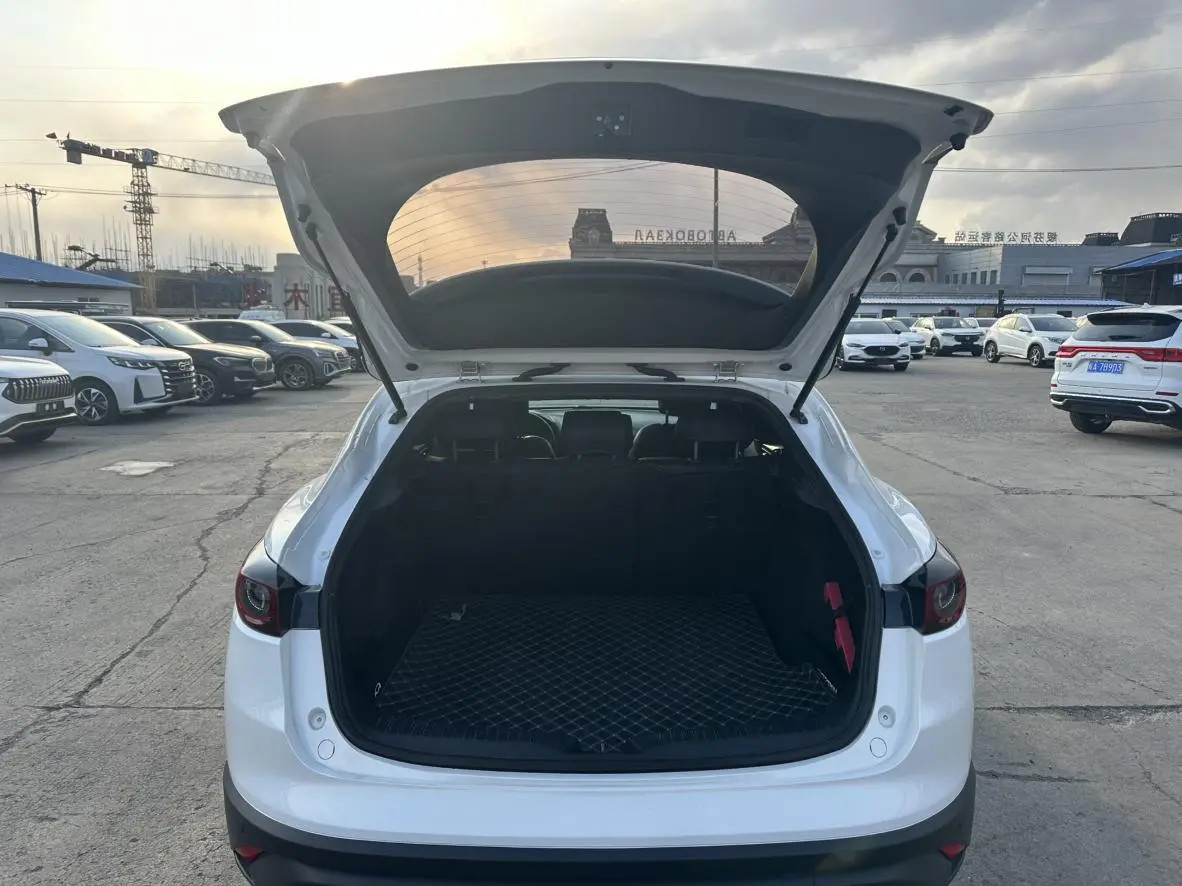 Mazda CX-4 2021 2.0L 2WD Blue Sky