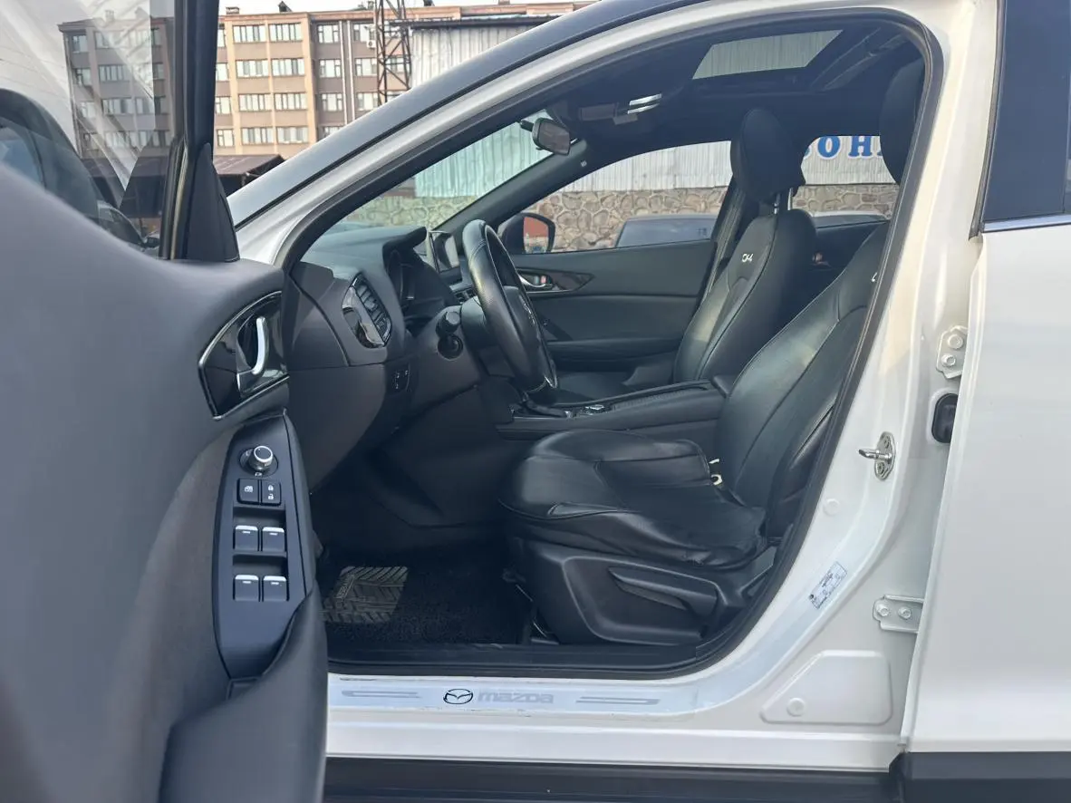 Mazda CX-4 2021 2.0L 2WD Blue Sky