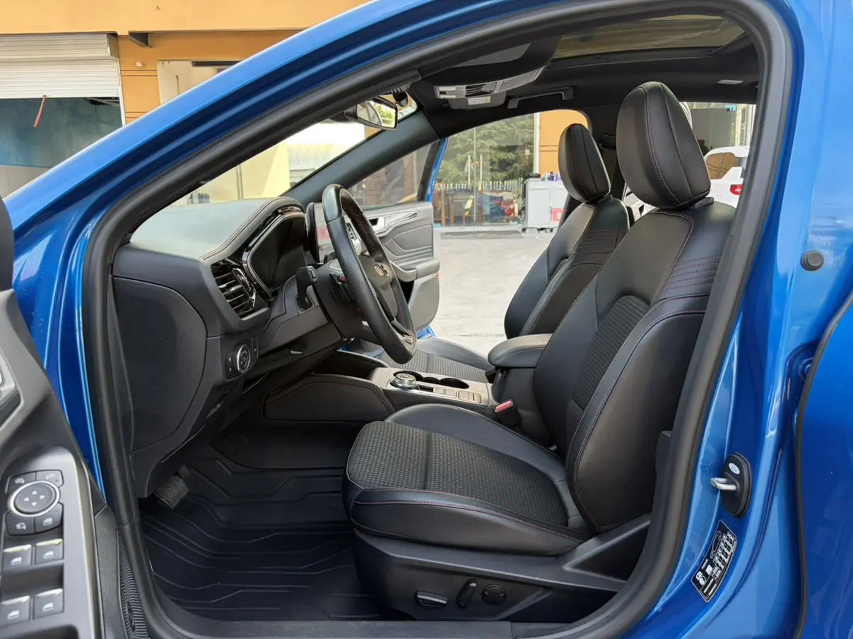 Ford Focus 2020 Sedan EcoBoost 180 Auto ST Line