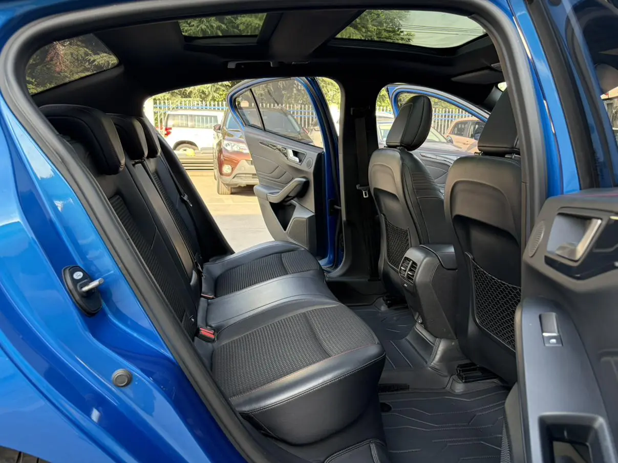 Ford Focus 2020 Sedan EcoBoost 180 Auto ST Line