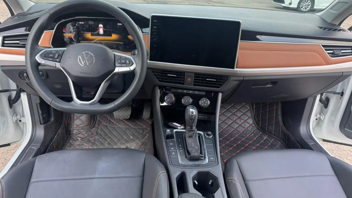 Volkswagen Bora 2023 200TSI DSG