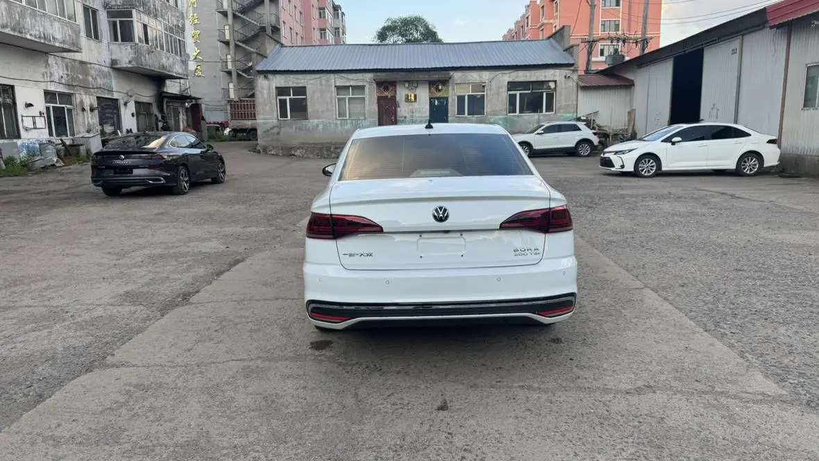 Volkswagen Bora 2023 200TSI DSG