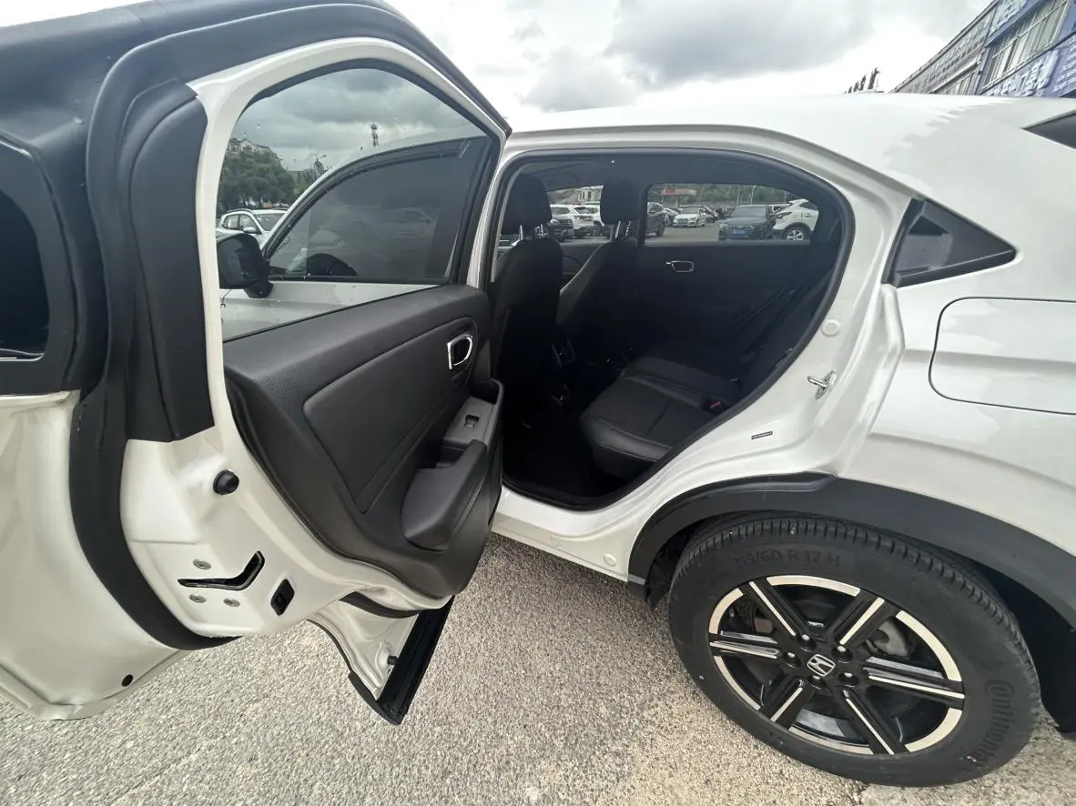 Honda Vezel 2023 1.5L CVT Tech