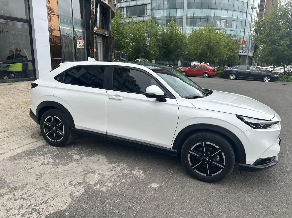 Honda Vezel 2023 1.5L CVT Tech