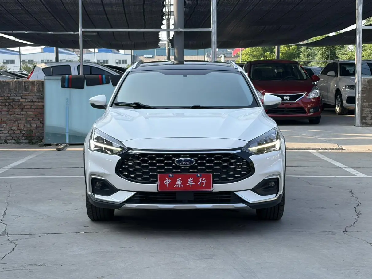 Ford Focus 2021 EcoBoost180 Auto