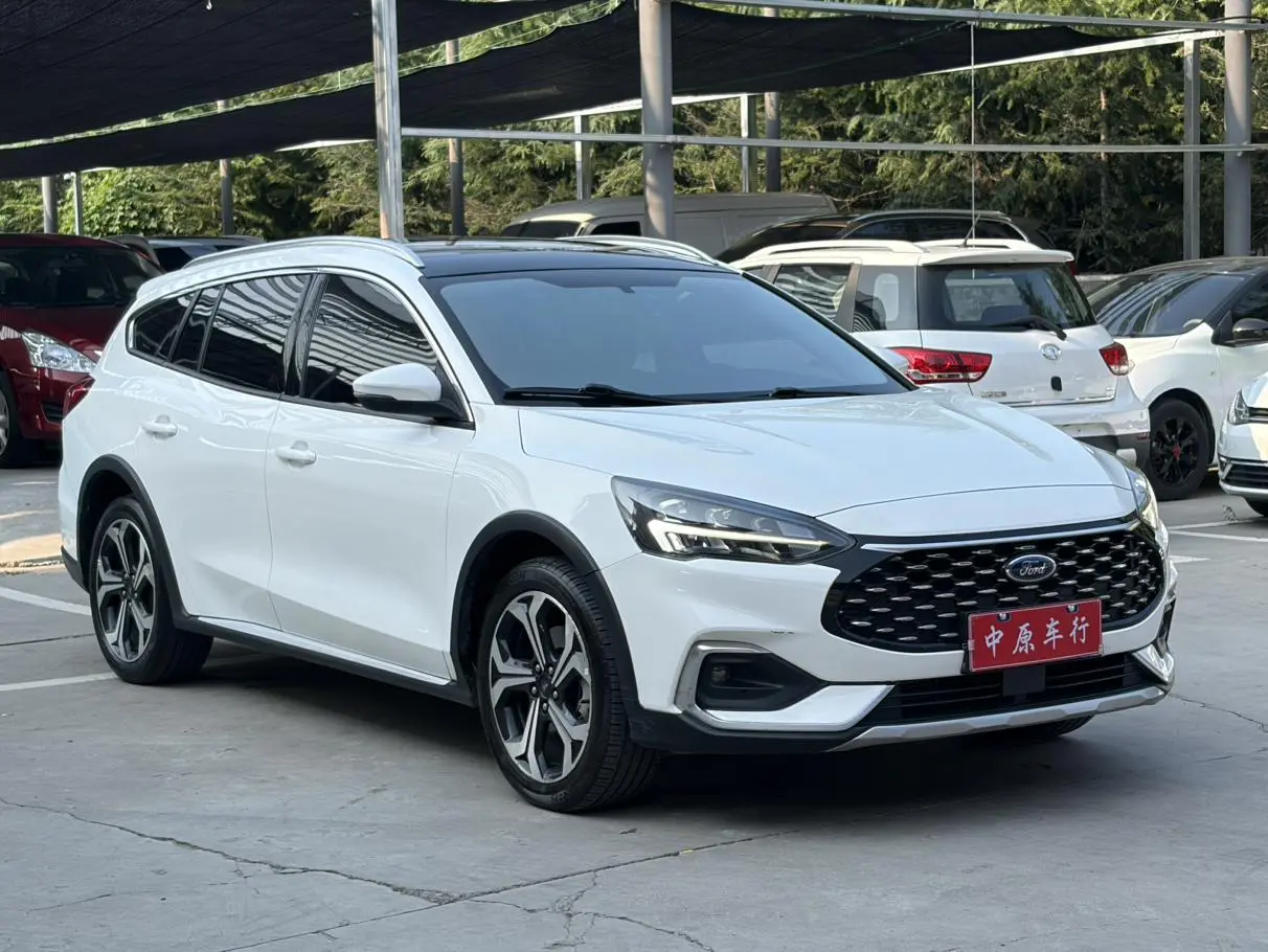 Ford Focus 2021 EcoBoost180 Auto
