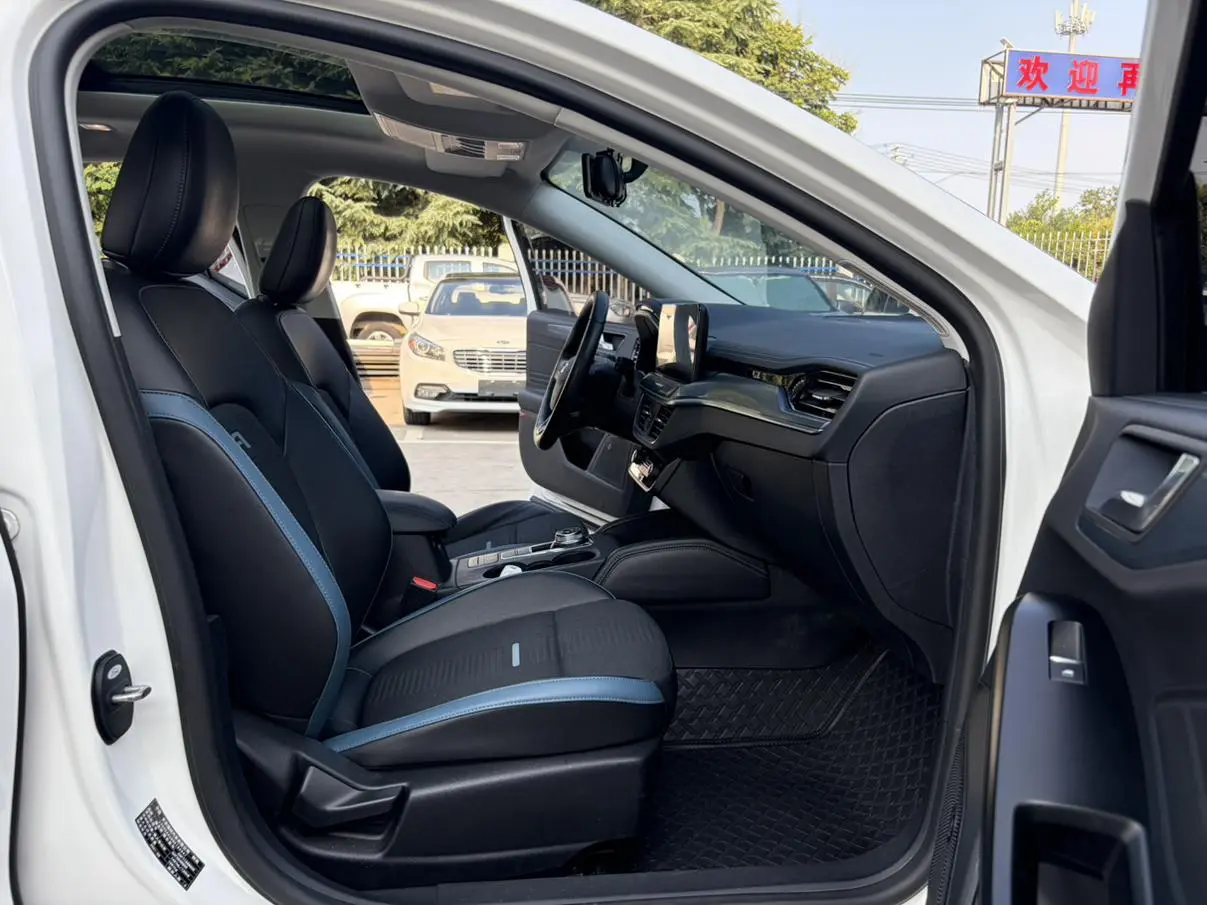 Ford Focus 2021 EcoBoost180 Auto