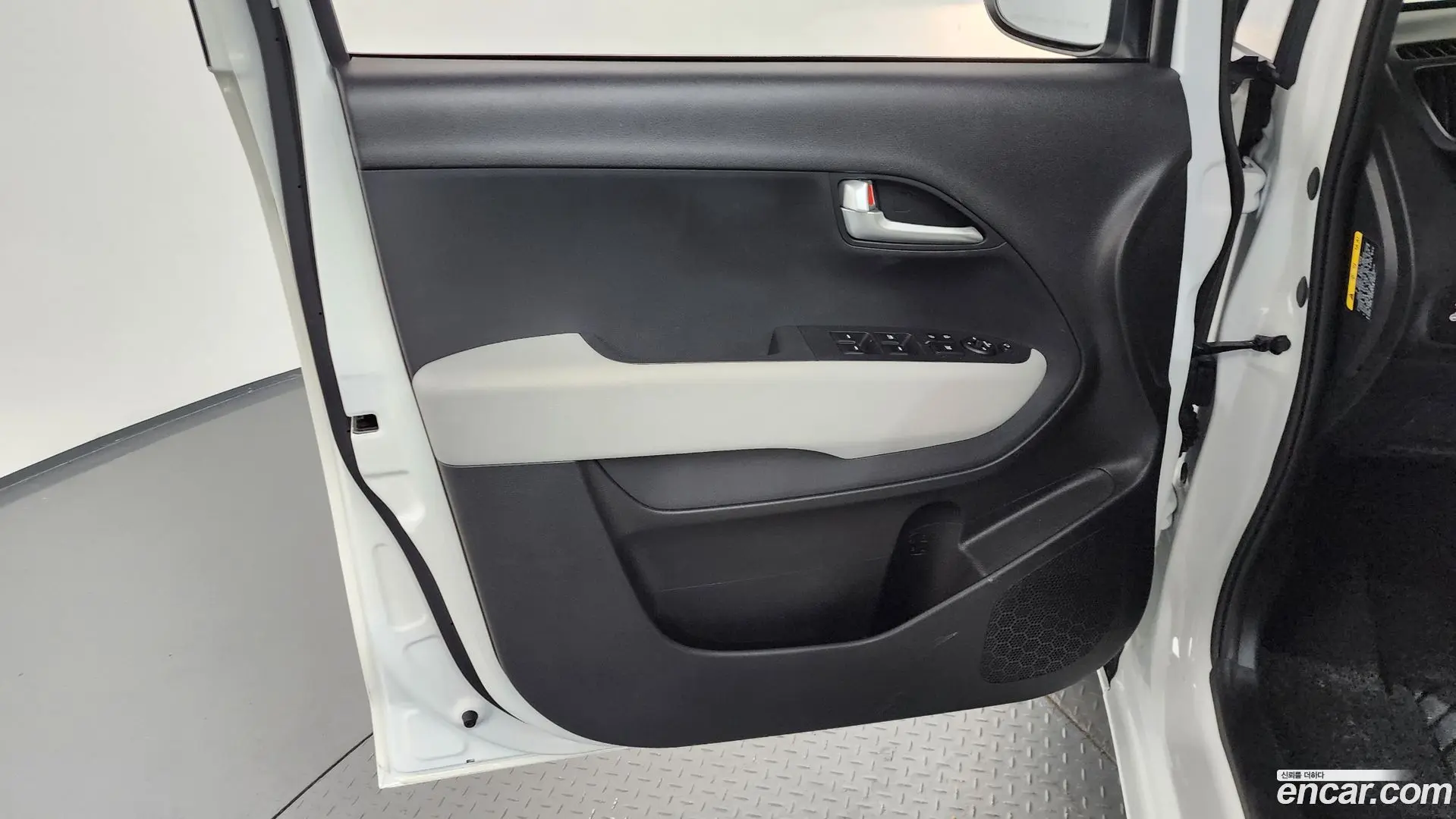 Kia RAY X Line