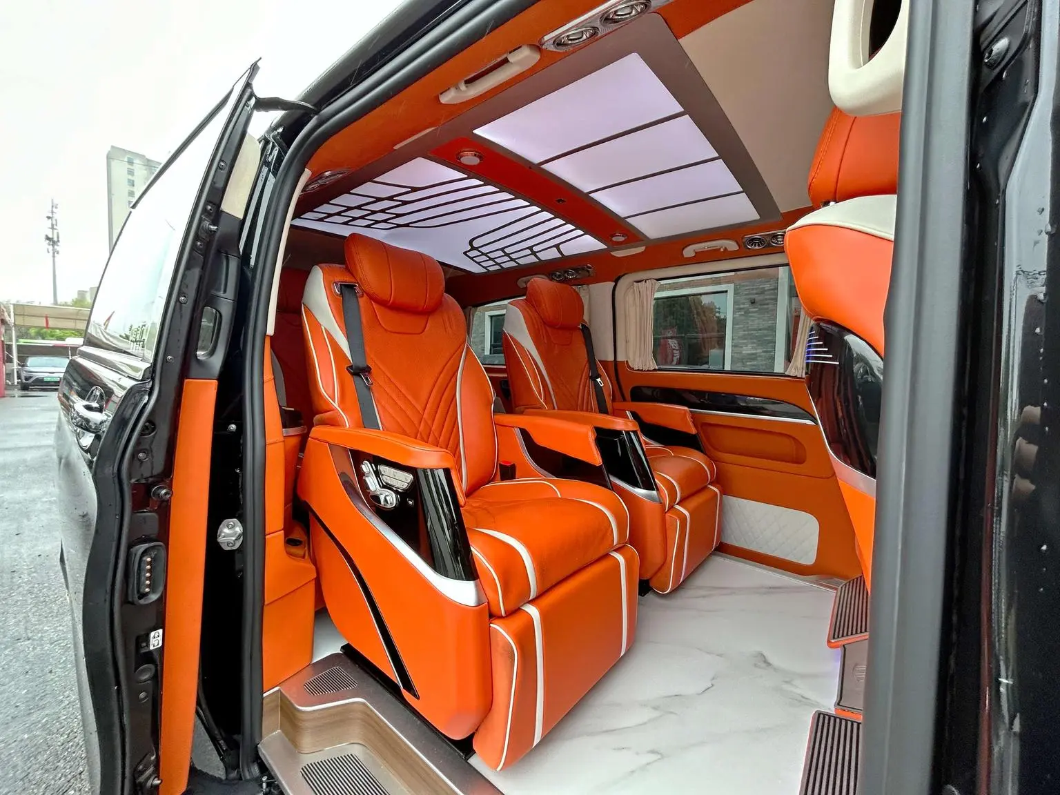 Mercedes-Benz 2021 2.0T Business 7 seat