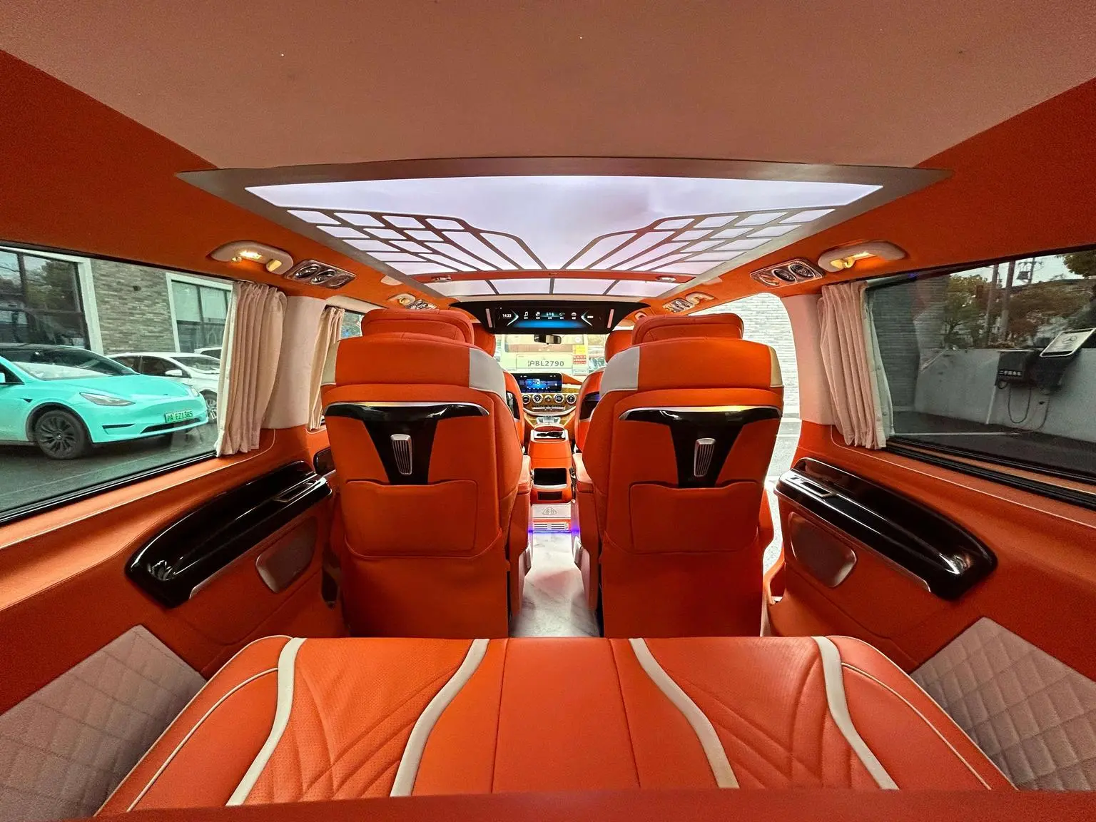 Mercedes-Benz 2021 2.0T Business 7 seat
