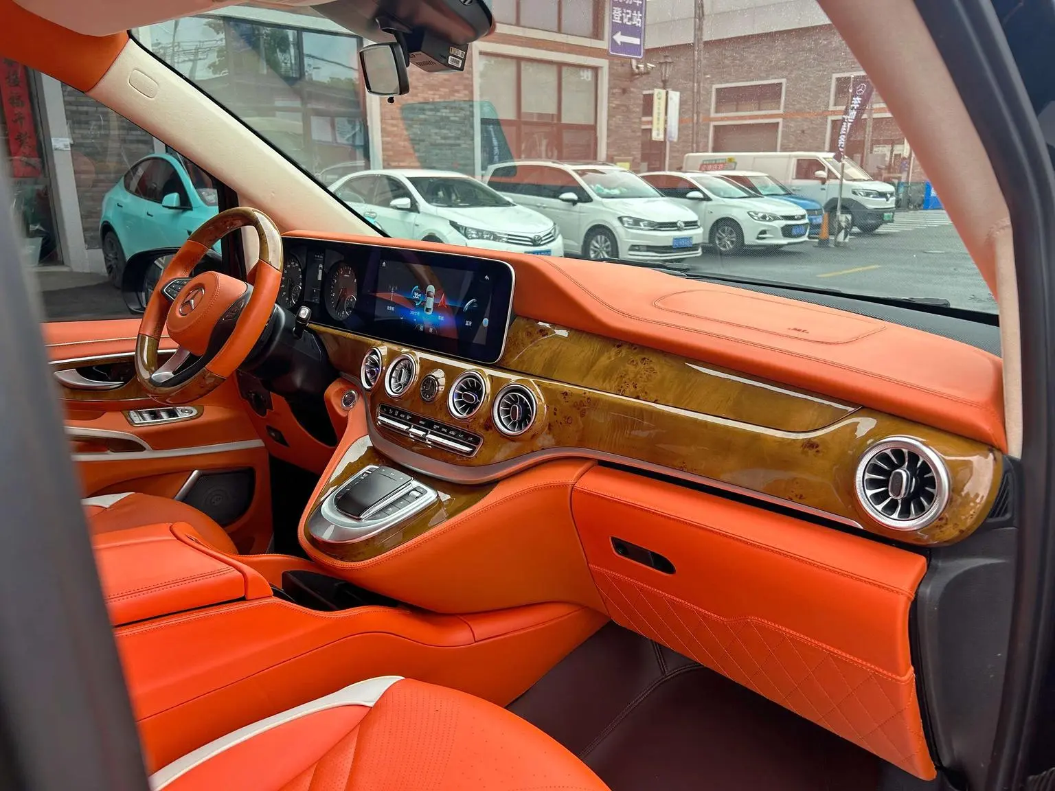 Mercedes-Benz 2021 2.0T Business 7 seat