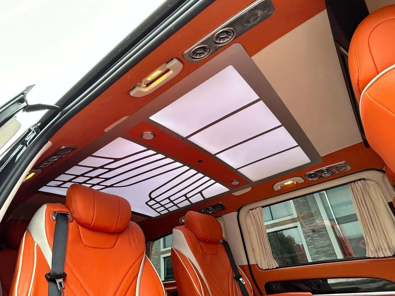 Mercedes-Benz 2021 2.0T Business 7 seat