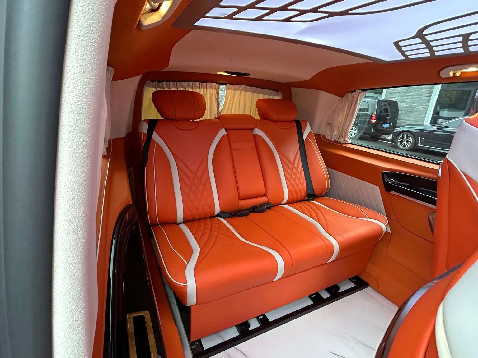 Mercedes-Benz 2021 2.0T Business 7 seat