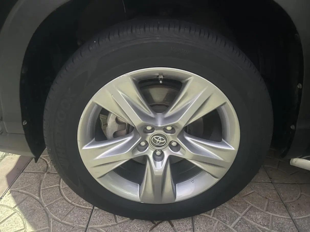 Toyota Highlander 2018 2.0T 4WD Luxury 7 seat China V