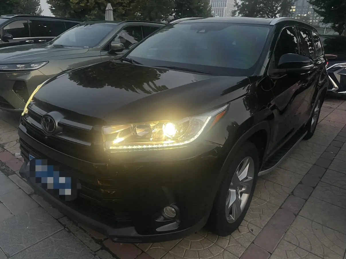 Toyota Highlander 2018 2.0T 4WD Luxury 7 seat China V