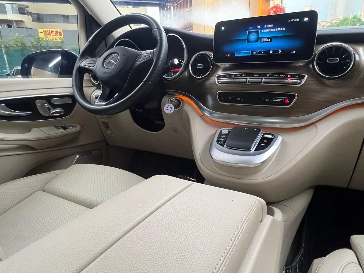 Mercedes-Benz V Class 2022 V 260 L LWB Premium